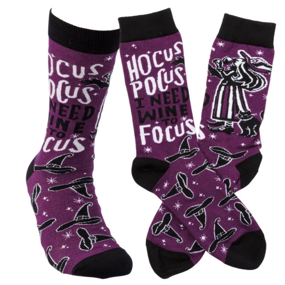Hocus Pocus I Need Wine to Focus Socks by Primatives by Kathy NWOT